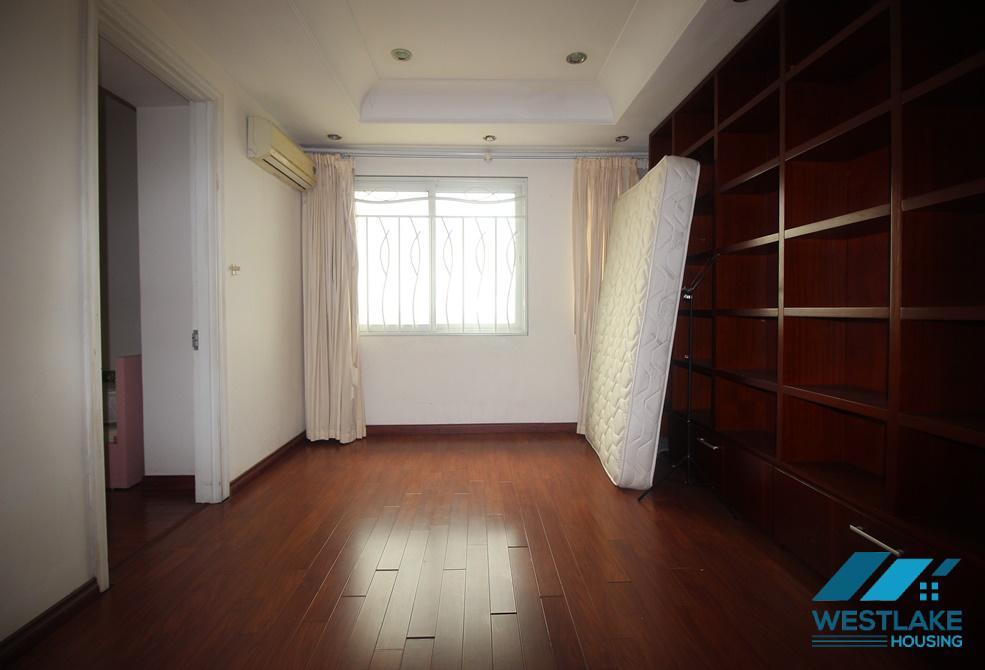 Ciputra good priced high floored apartment for rent in E Tower Ciputra good priced high floored apartment for rent in E Tower