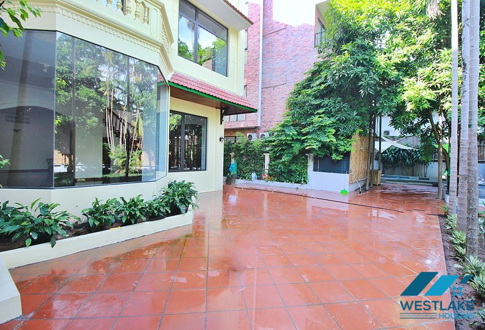 Beautiful garden and swimming pool house for rent in Tay Ho, Ha Noi