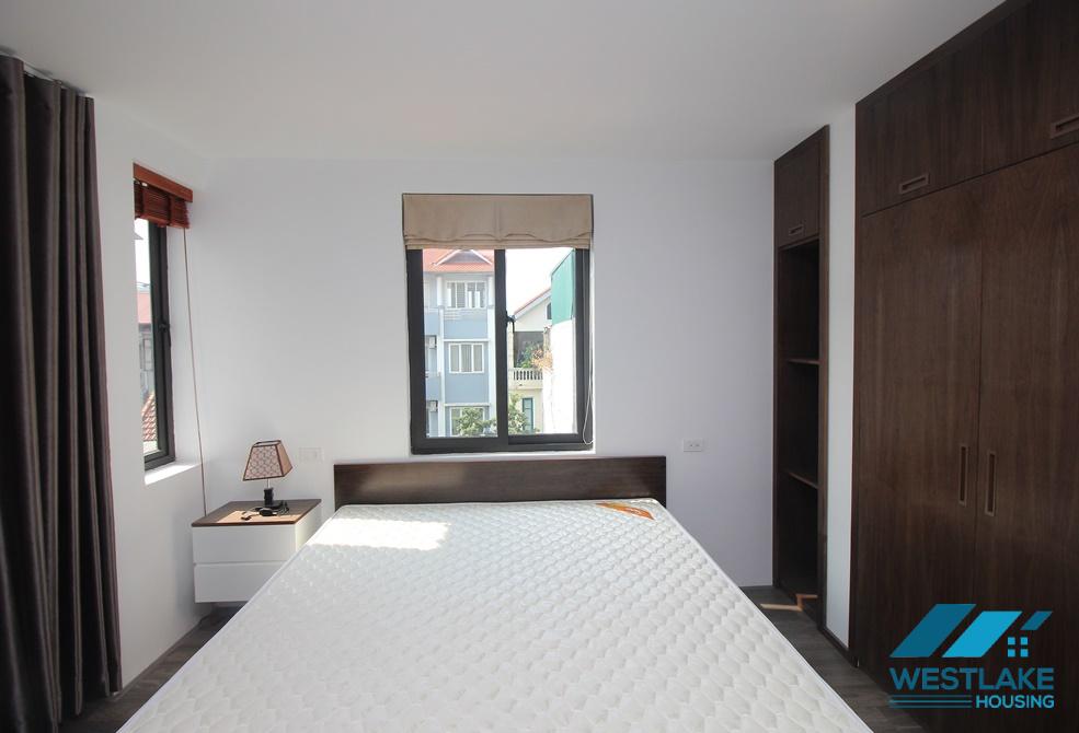 A nice 1 bedroom apartment with good price for rent in Xuan Dieu, Tay Ho