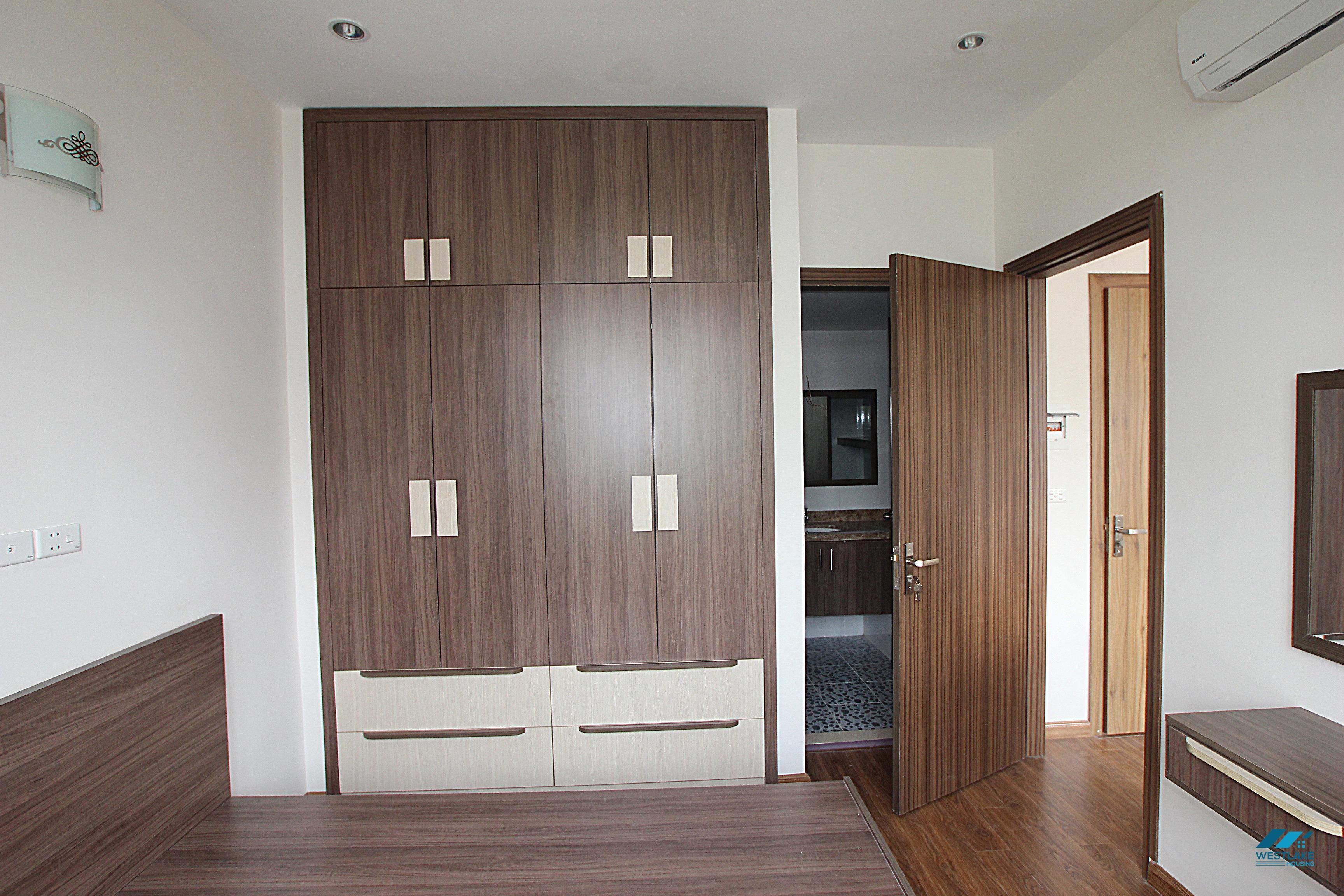 A bright and cheap 1 bedroom apartment for rent in Xuan Dieu, Tay Ho