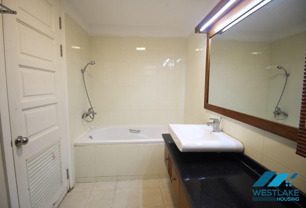 Cosy apartment for lease in E tower, Ciputra, Tay Ho ward, Hanoi