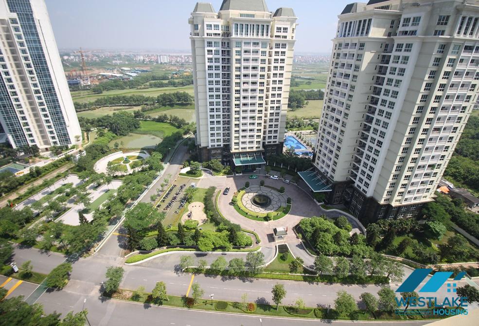 Cho thuê căn hộ 4 phòng ngủ sang trọng tại tòa E – Ciputra, Tây Hồ