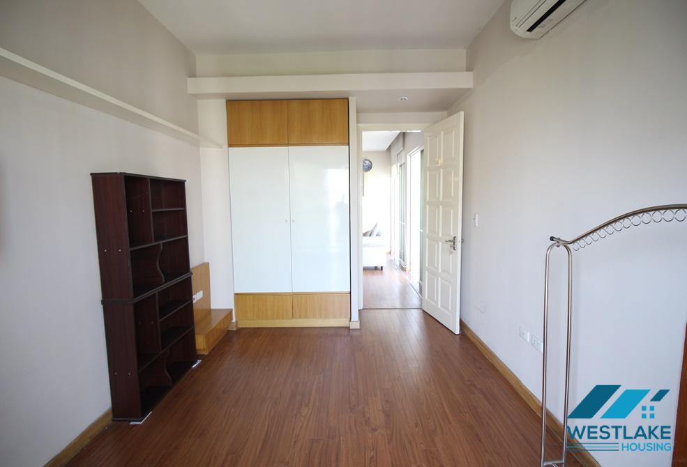 Cho thuê căn hộ 4 phòng ngủ sang trọng tại tòa E – Ciputra, Tây Hồ