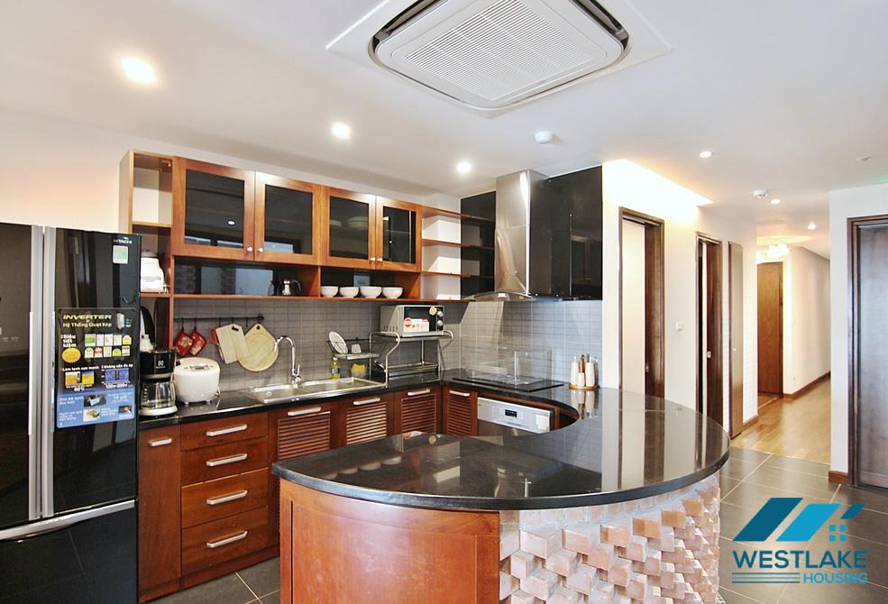 A 4 bedroom apartment with beautiful lake view in Xuan Dieu, Tay Ho