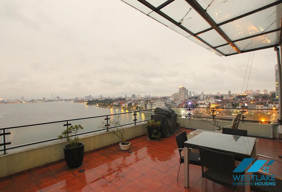 A duplex 3 bedroom apartment with lake view for rent in Xuan Dieu, Tay Ho