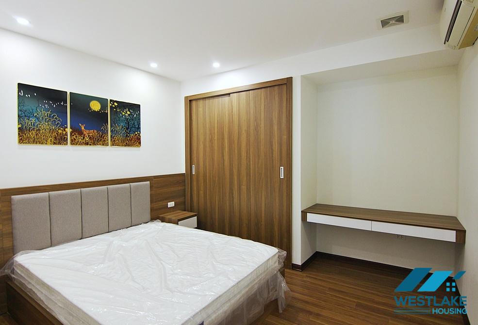 A modern 3 bedroom apartment for rent in Xuan Dieu, Tay Ho