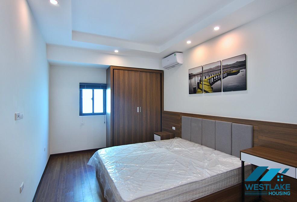 Gorgeous lake view 4 bedroom apartment for rent in Tay Ho, Ha Noi