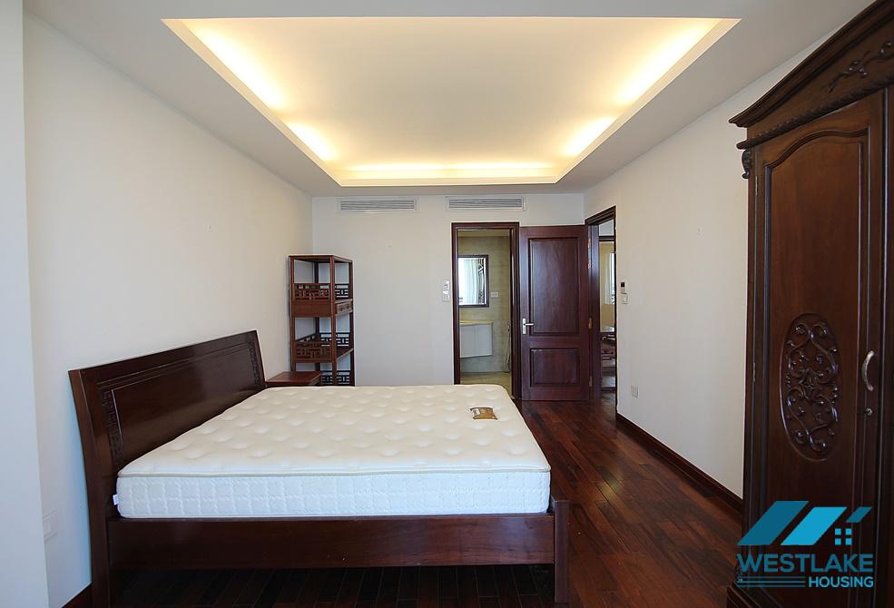 A high quality 2 bedroom apartment for rent in Xuan Dieu, Tay Ho