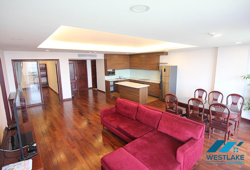 A high quality 2 bedroom apartment for rent in Xuan Dieu, Tay Ho