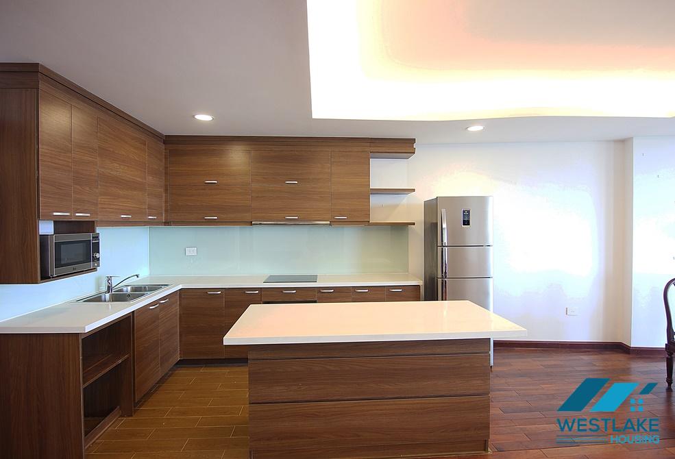 A high quality 2 bedroom apartment for rent in Xuan Dieu, Tay Ho