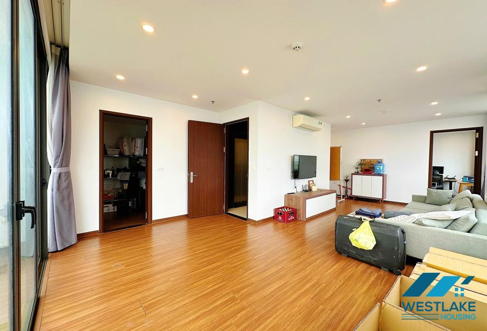 Morden duplex 3 bedrooms apartment for rent in Tay Ho ward, Ha Noi Morden duplex 3 bedrooms apartment for rent in Tay Ho ward, Ha Noi