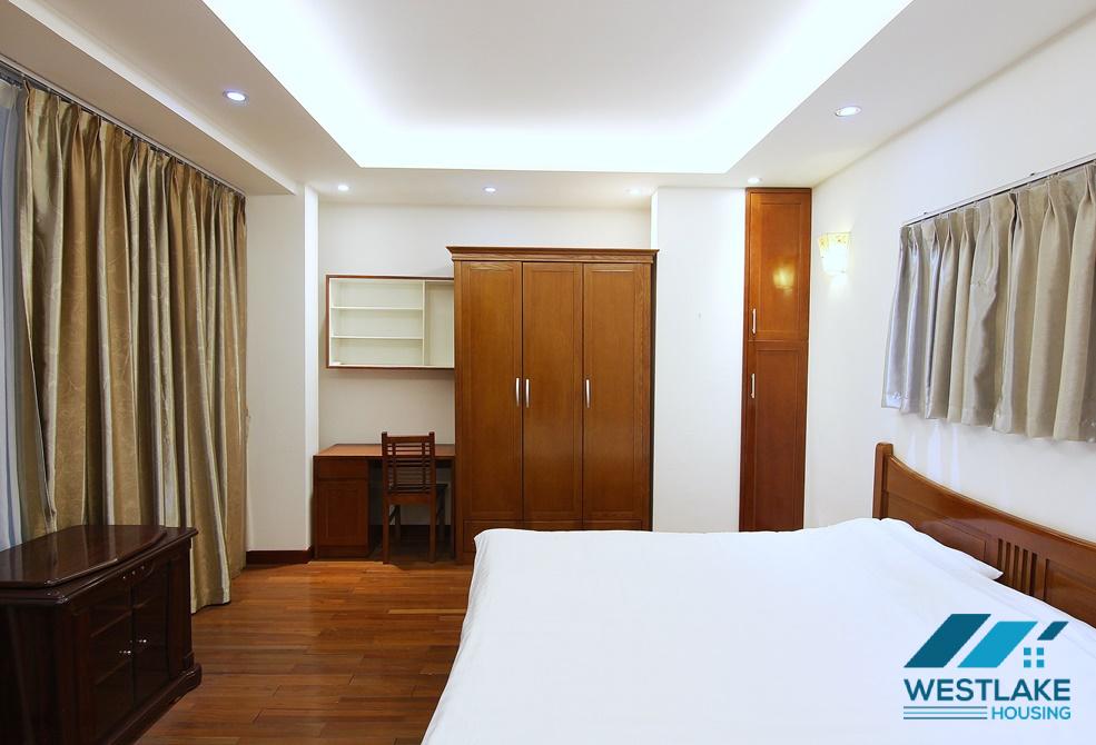 An affordable 1 bedroom apartment for rent in Xuan Dieu, Tay Ho, Ha Noi
