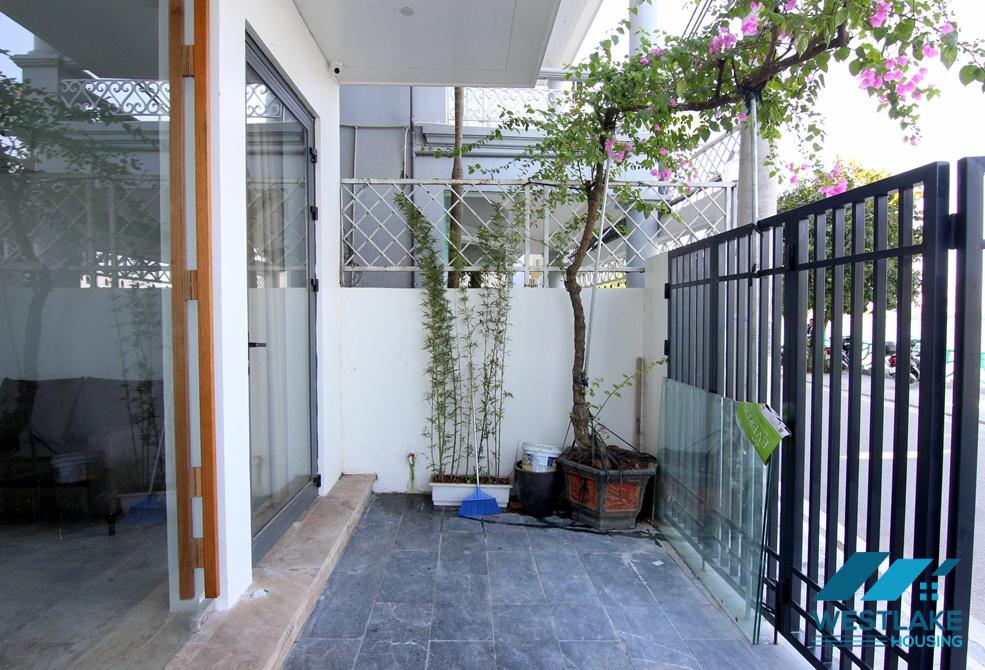 One bedroom apartment near the West Lake in Tay Ho, Ha Noi for rent