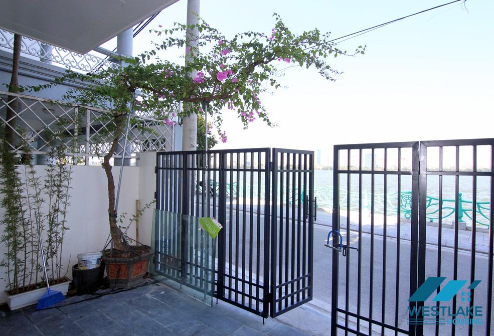 One bedroom apartment near the West Lake in Tay Ho, Ha Noi for rent