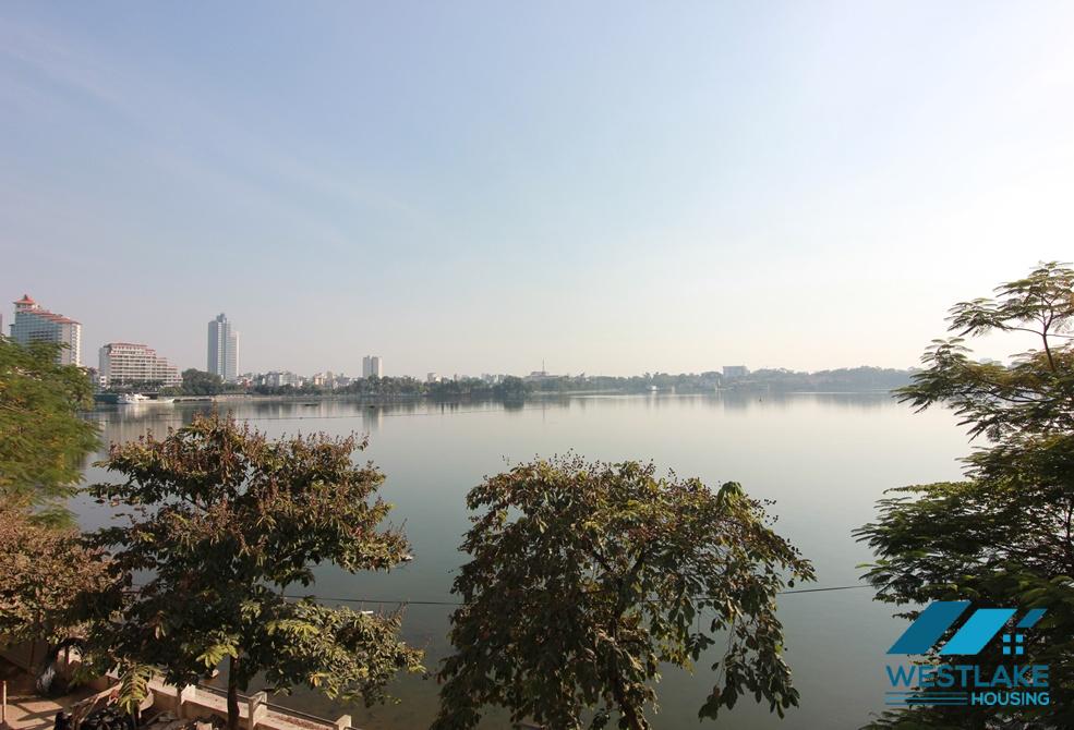 Nice 02-bedroom apartment with lake view in Vu Mien, Tay Ho, Ha Noi for rent