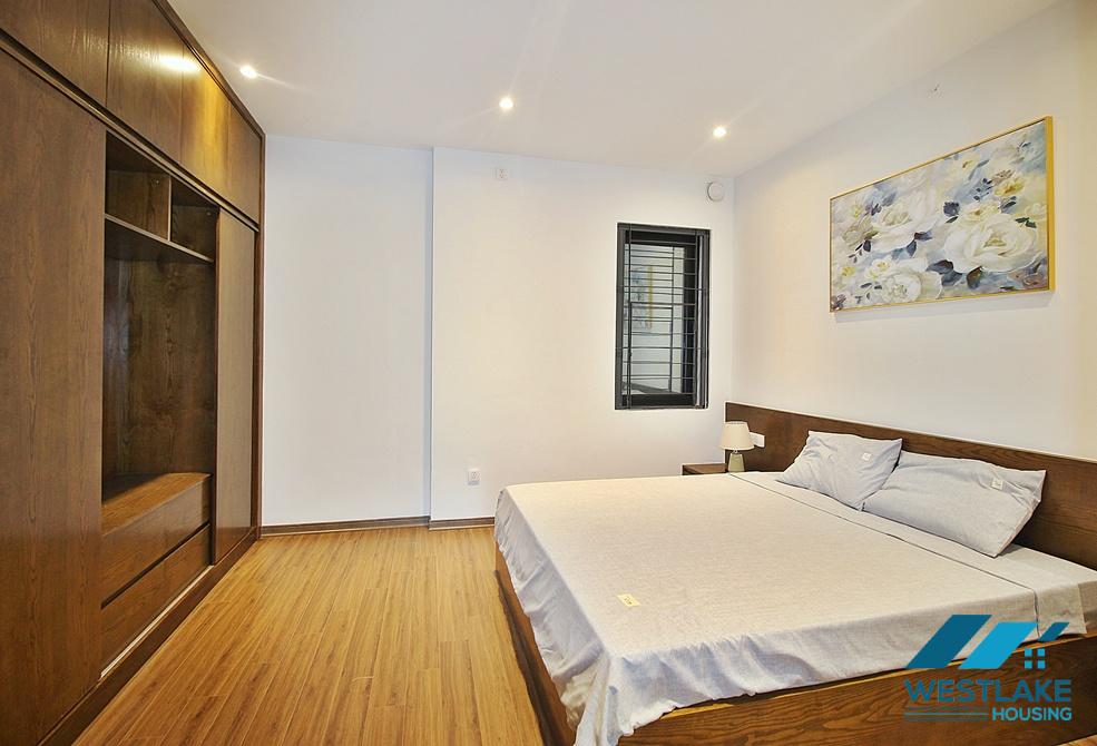 Beautiful lake new 1 bedroom apartment for rent in Tu Hoa area, Tay Ho, Ha Noi