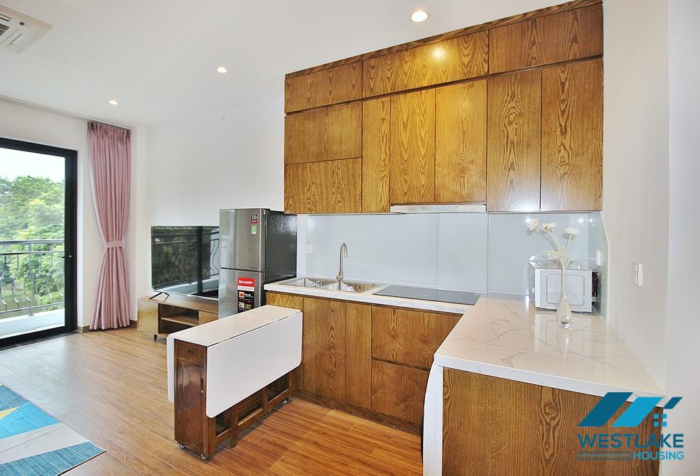 Beautiful lake new 1 bedroom apartment for rent in Tu Hoa area, Tay Ho, Ha Noi