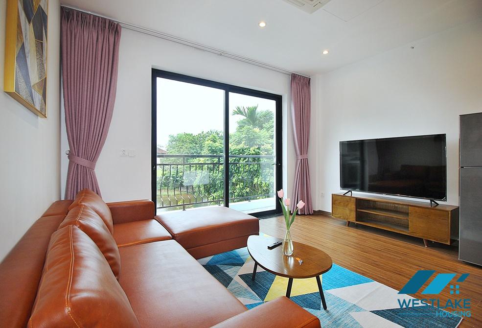 Beautiful lake new 1 bedroom apartment for rent in Tu Hoa area, Tay Ho, Ha Noi