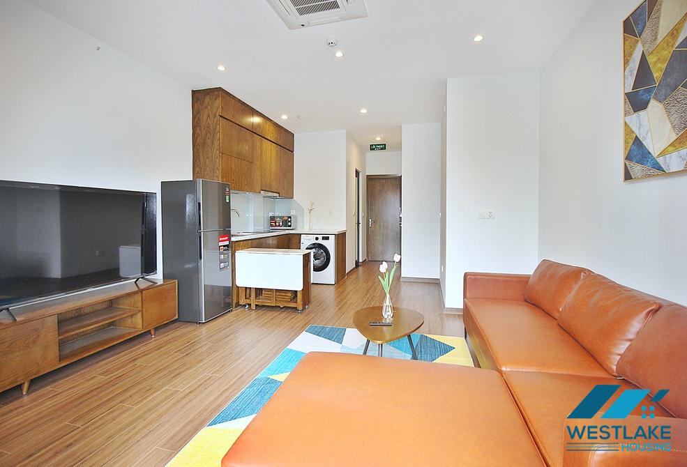 Beautiful lake new 1 bedroom apartment for rent in Tu Hoa area, Tay Ho, Ha Noi