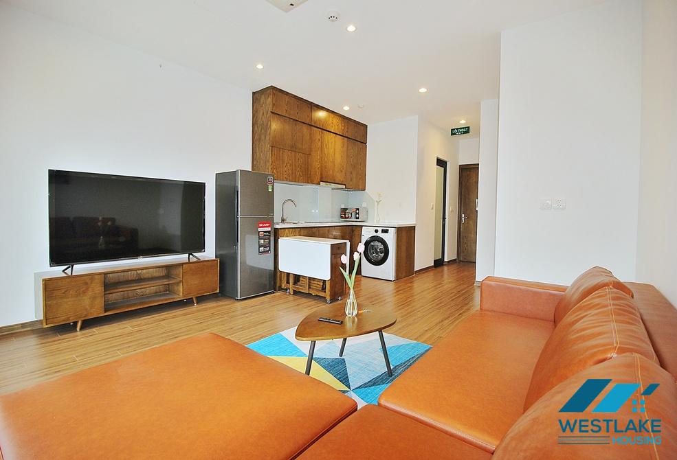 Beautiful lake new 1 bedroom apartment for rent in Tu Hoa area, Tay Ho, Ha Noi