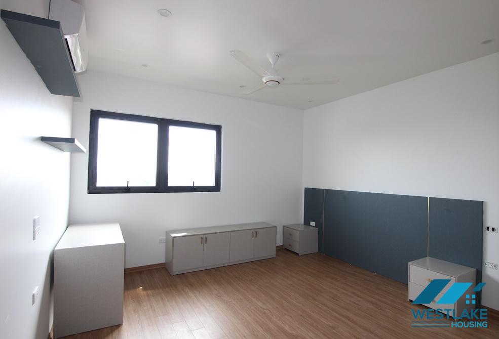 A 3bedroom apartment with lot of natural light for rent in Xuan Dieu, Tay Ho