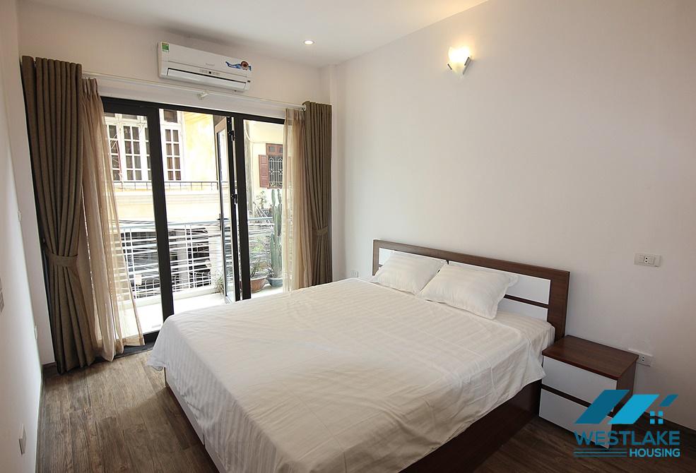 A good valued 1 bedroom apartment for rent in Nghi Tam, Tay Ho, Ha Noi