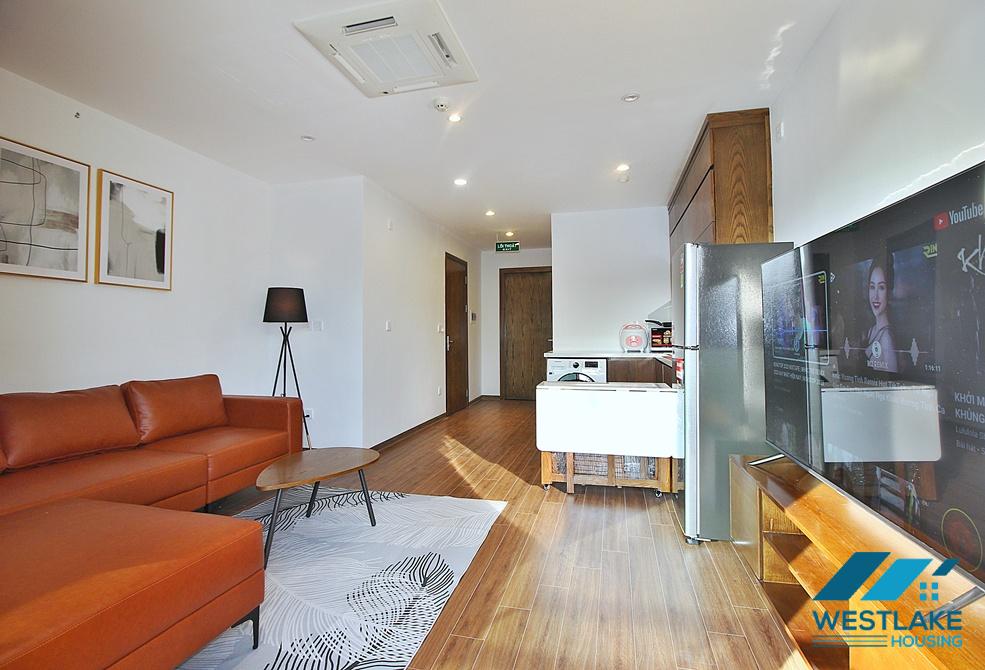 Lake view one bedroom apartment for rent in Tu Hoa street,Tay Ho, Ha Noi