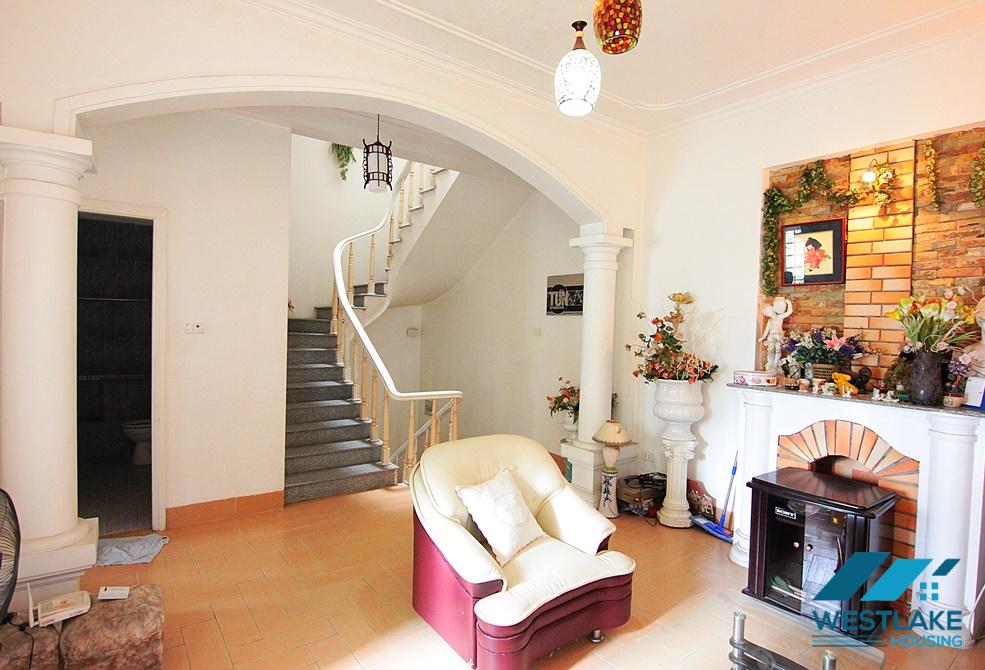 A bright house with good price for rent in Nghi Tam, Tay Ho