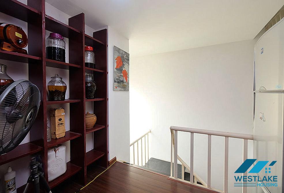 Cho thuê nhà 2 tầng xinh xắn tại khu vực Ciputra, Tây Hồ, Hà Nội Cho thuê nhà 2 tầng xinh xắn tại khu vực Ciputra, Tây Hồ, Hà Nội