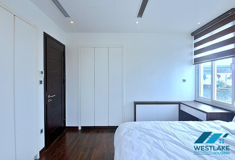 An elegant apartment on top floor for rent on Tu Hoa street, Tay Ho, Ha Noi