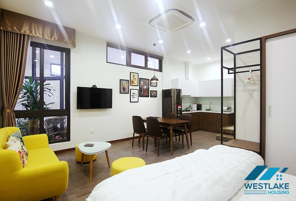 A lovely studio near the Lake side for rent in Tu Hoa area, Tay Ho, Ha Noi