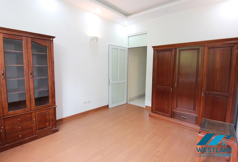 A 7 bedroom house for rent in Nghi Tam, Tay Ho, Ha Noi