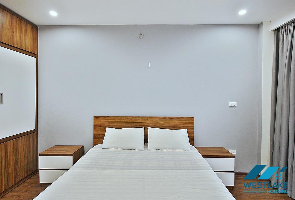 Cheap price 02 bedrooms apartment for rent in Tu Hoa area, Tay Ho, Ha Noi