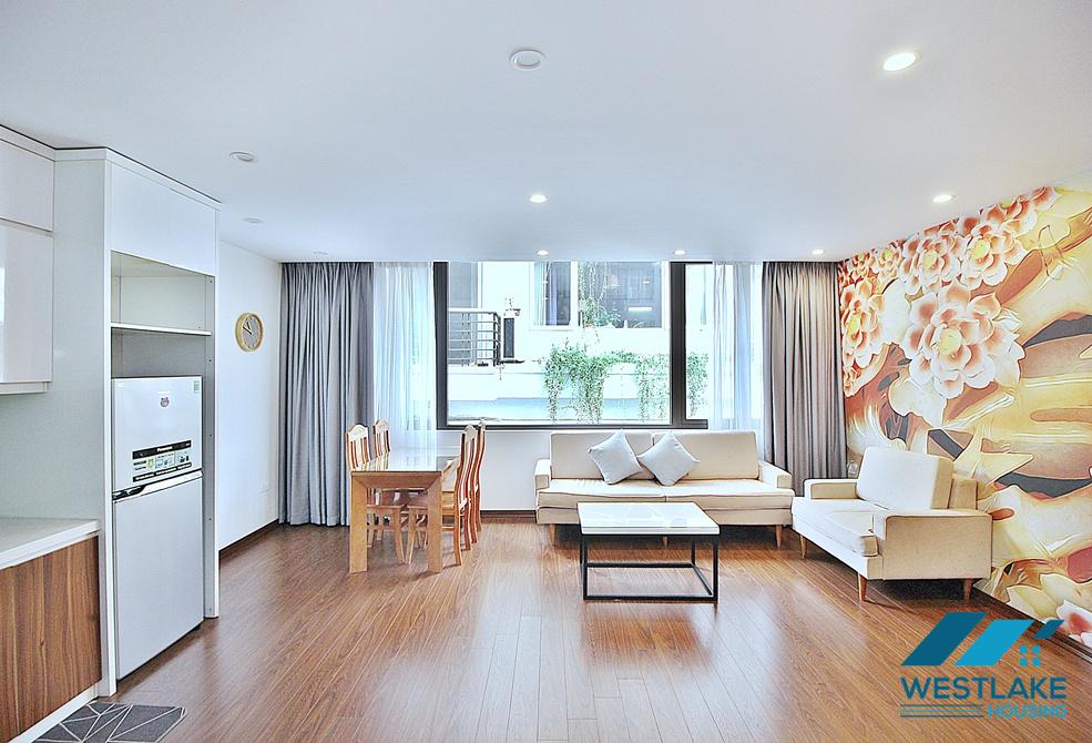 Cheap price 02 bedrooms apartment for rent in Tu Hoa area, Tay Ho, Ha Noi