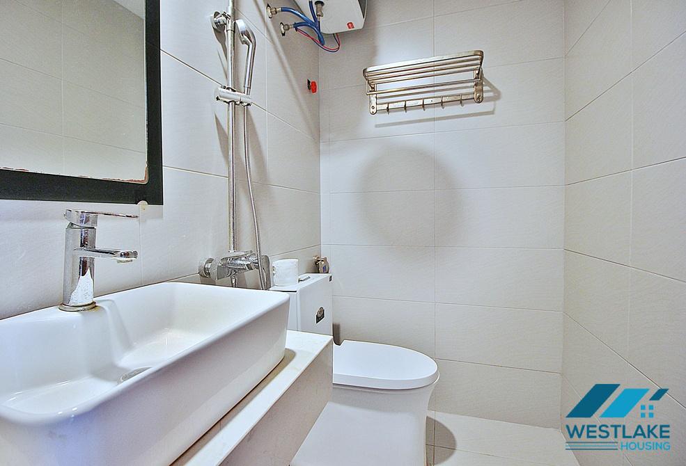 Cheap price 02 bedrooms apartment for rent in Tu Hoa area, Tay Ho, Ha Noi