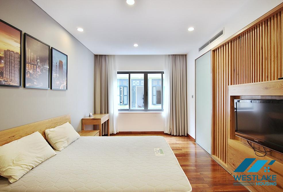 Lake view two bedrooms apartment for rent on Tu Hoa street, Tay Ho, Ha Noi