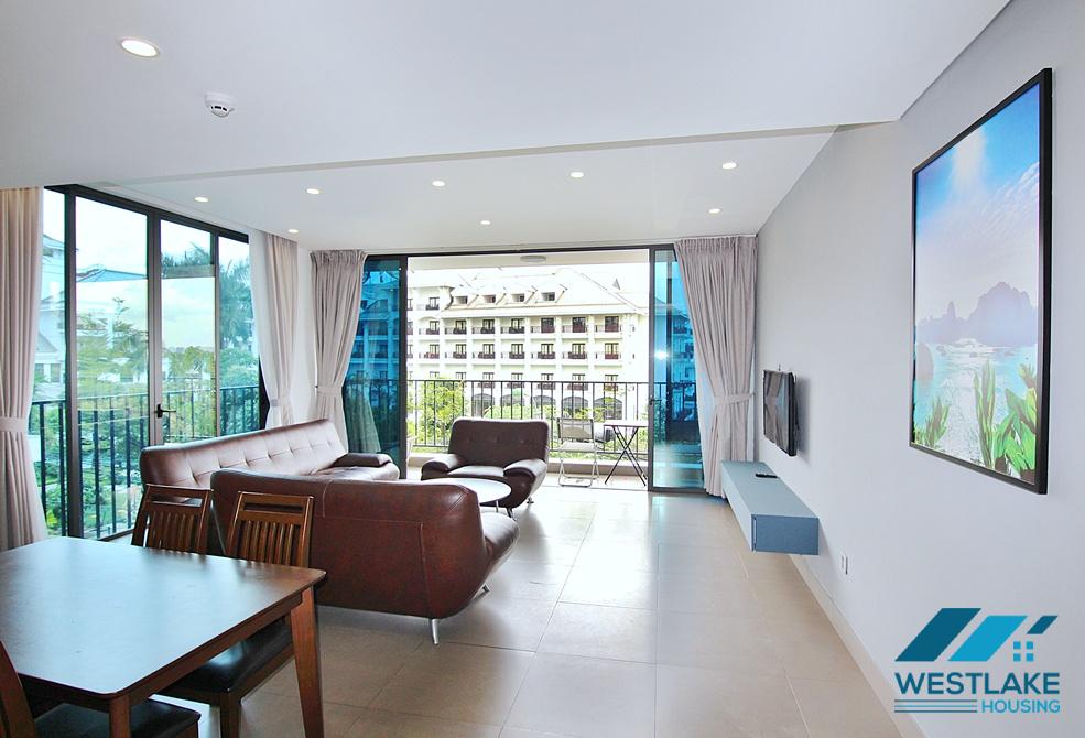 Lake view two bedrooms apartment for rent on Tu Hoa street, Tay Ho, Ha Noi