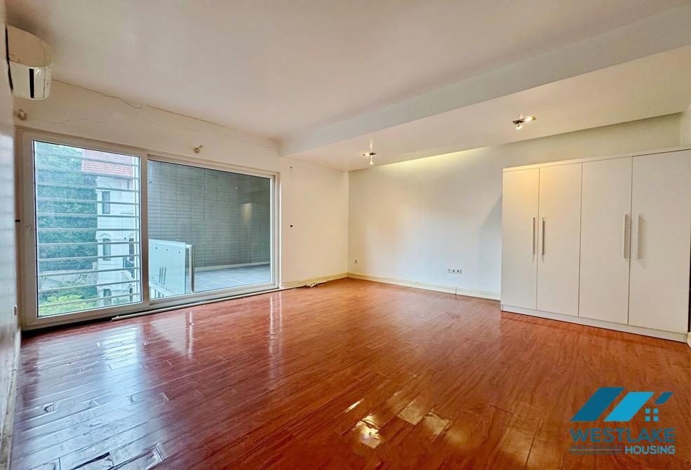 Unfurnished 4 bedrooms house for rent in To Ngoc Van st, Tay Ho ward, Ha Noi