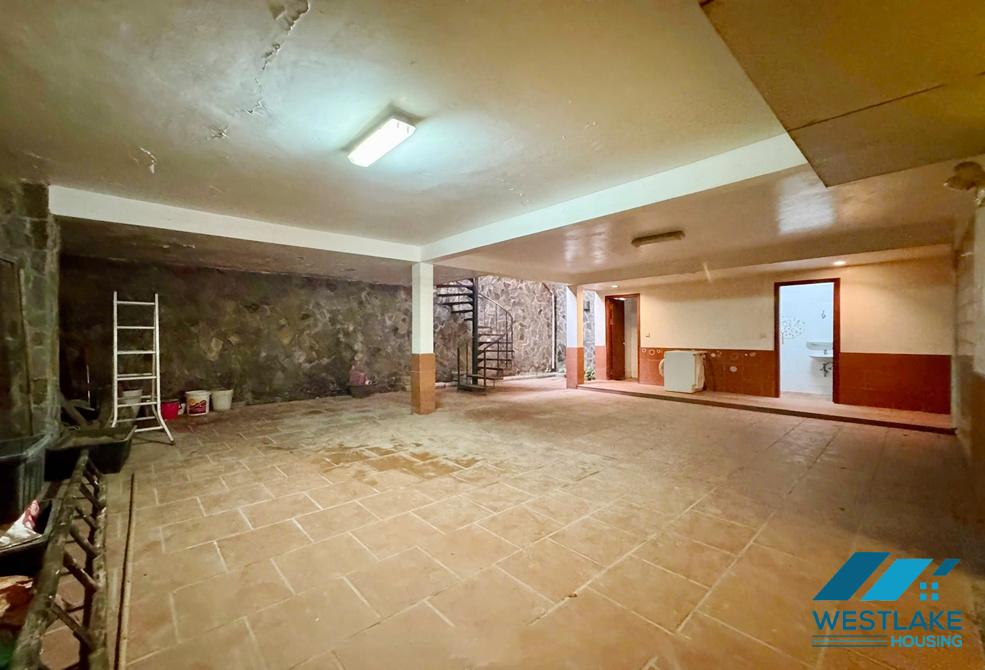 Unfurnished 4 bedrooms house for rent in To Ngoc Van st, Tay Ho ward, Ha Noi