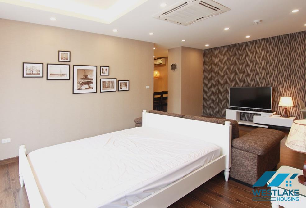 A modern studio for rent in Nghi Tam, Tay Ho, Ha Noi