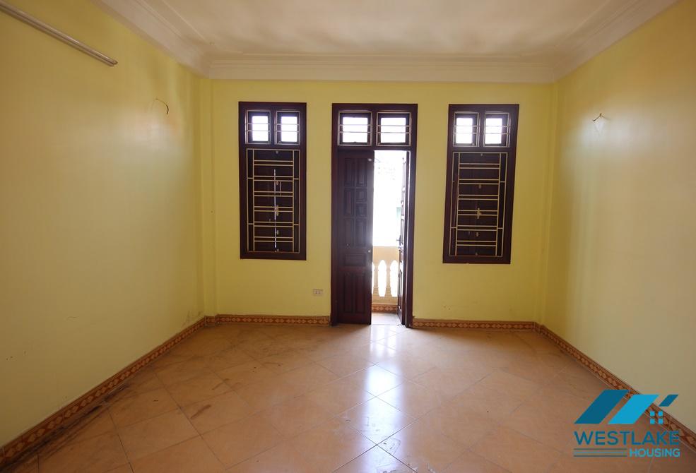 An affordable 4 bedroom house for rent in Nghi Tam, Tay Ho