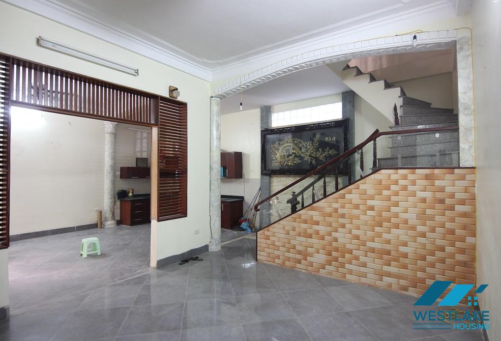 An affordable 4 bedroom house for rent in Nghi Tam, Tay Ho