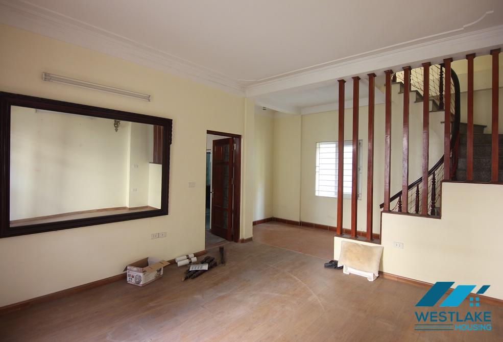 An affordable 4 bedroom house for rent in Nghi Tam, Tay Ho
