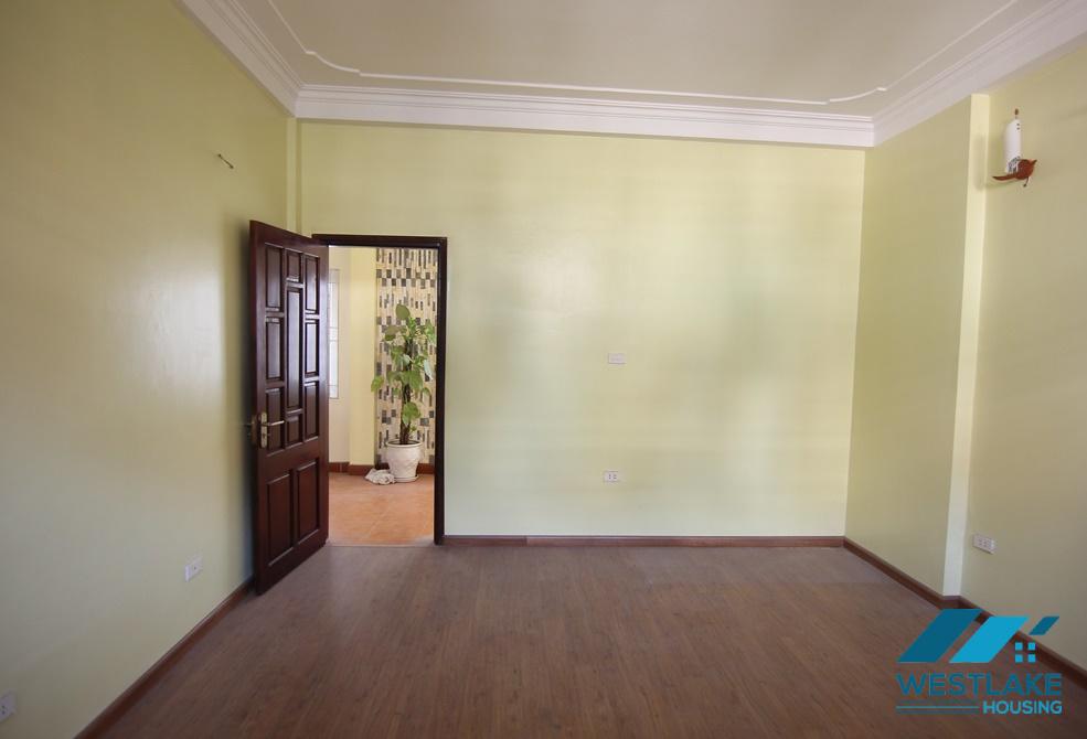 An affordable 4 bedroom house for rent in Nghi Tam, Tay Ho
