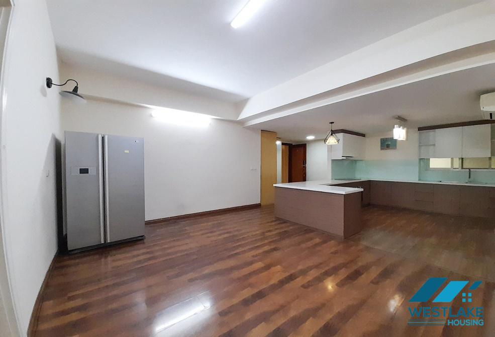 Unfurnished, spacious 4 bedroom apartment for rent in E Tower, Ciputra, Tay Ho, Ha Noi Unfurnished, spacious 4 bedroom apartment for rent in E Tower, Ciputra, Tay Ho, Ha Noi