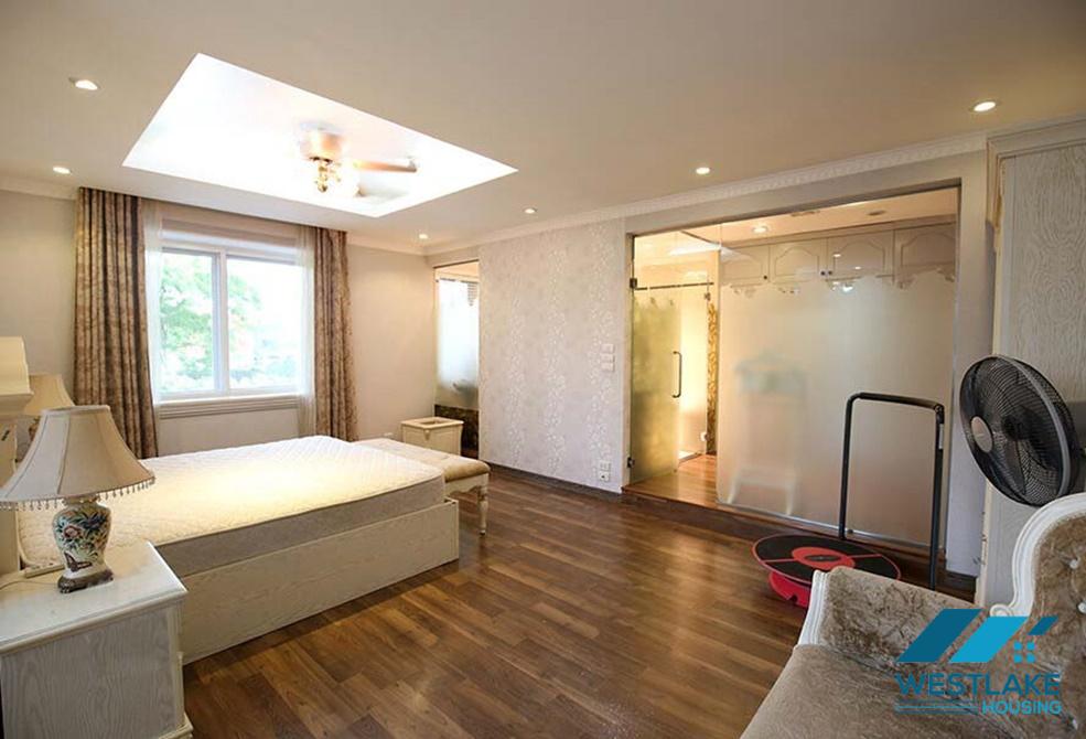 Spacious apartment with 03 bedrooms for rent in Ciputra Tay Ho, Hanoi Spacious apartment with 03 bedrooms for rent in Ciputra Tay Ho, Hanoi