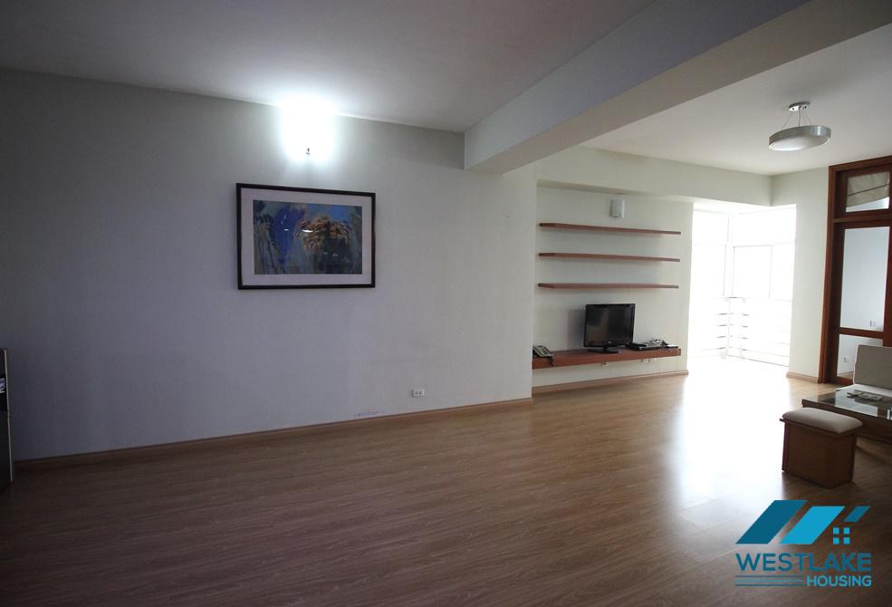 Cho thuê căn hộ 3 phòng ngủ đẹp tại tòa E, khu đô thị Ciputra, Hà Nội Cho thuê căn hộ 3 phòng ngủ đẹp tại tòa E, khu đô thị Ciputra, Hà Nội