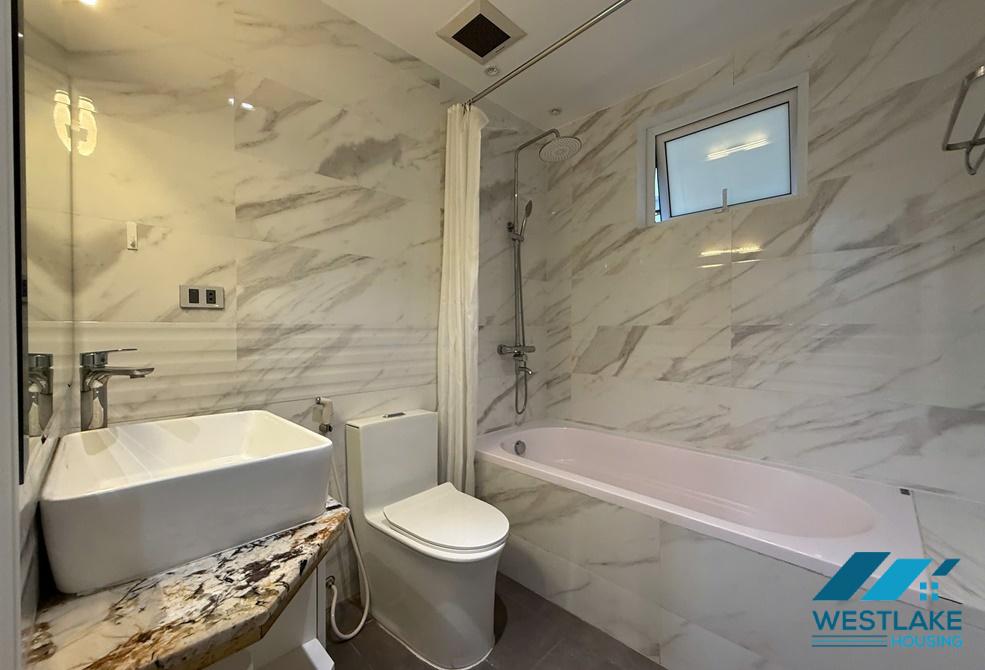 A nice and new 3 bedroom apartment for rent in Ciputra, Tay ho, Ha noi