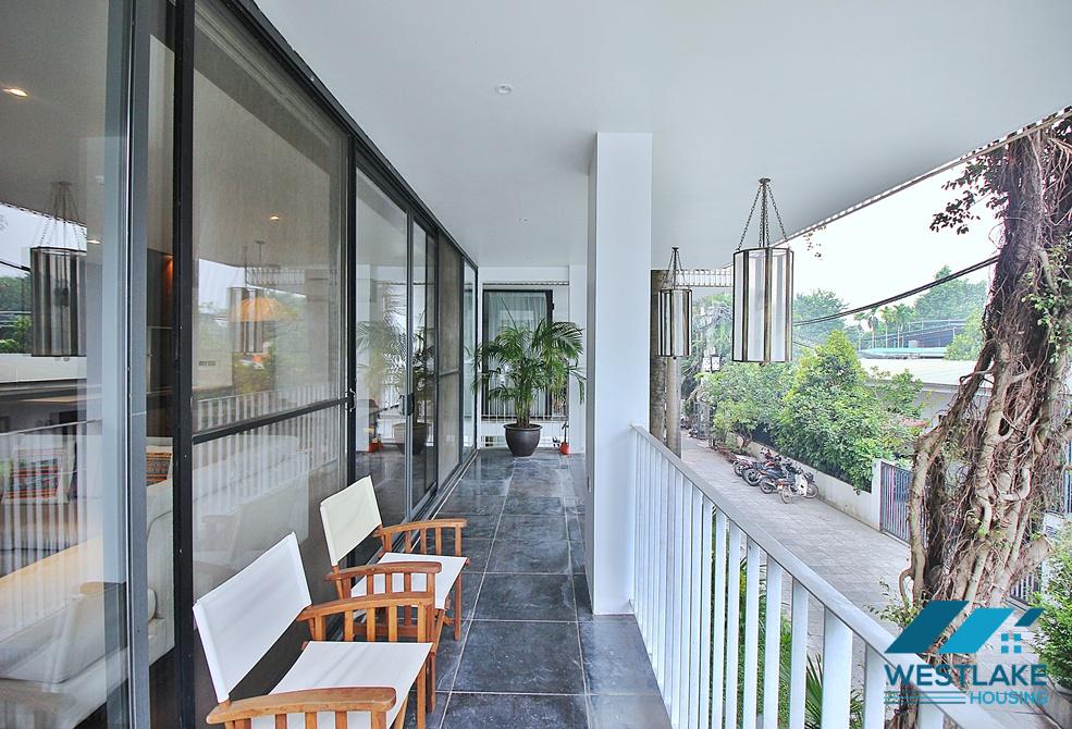 Gorgeous 3 bedrooms apartment with beautiful lake view in Tay Ho, Ha Noi