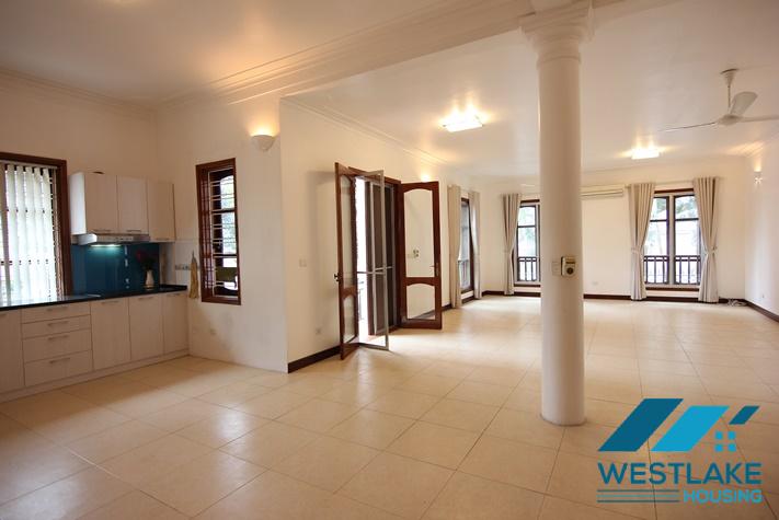 Biệt Thự 5 Phòng Ngủ Đẹp Rộn Rãi, Sáng Thoáng Cho Thuê Tại Tây Hồ, Hà Nội Biệt Thự 5 Phòng Ngủ Đẹp Rộn Rãi, Sáng Thoáng Cho Thuê Tại Tây Hồ, Hà Nội